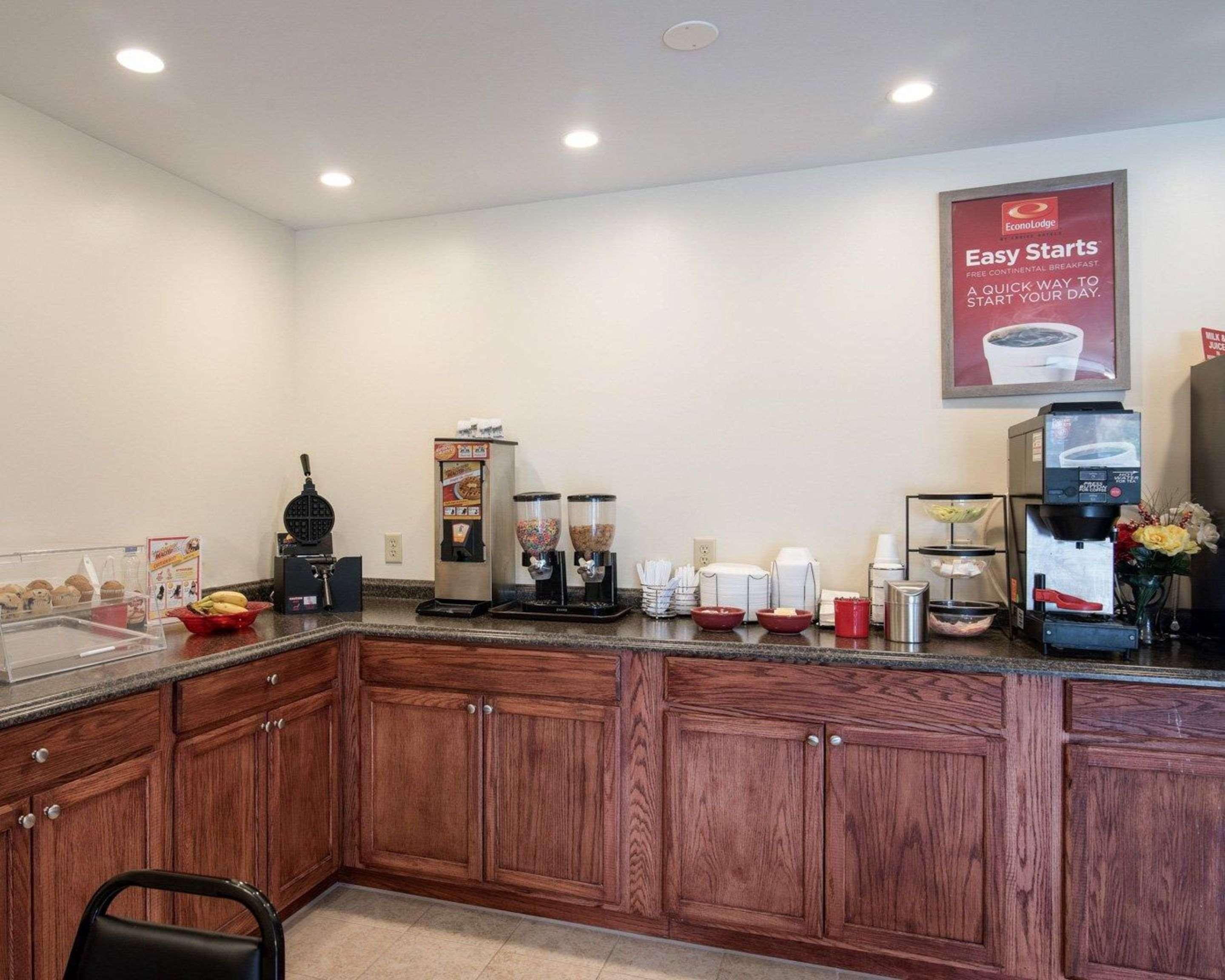 Econo Lodge Inn & Suites Canandaigua Zewnętrze zdjęcie