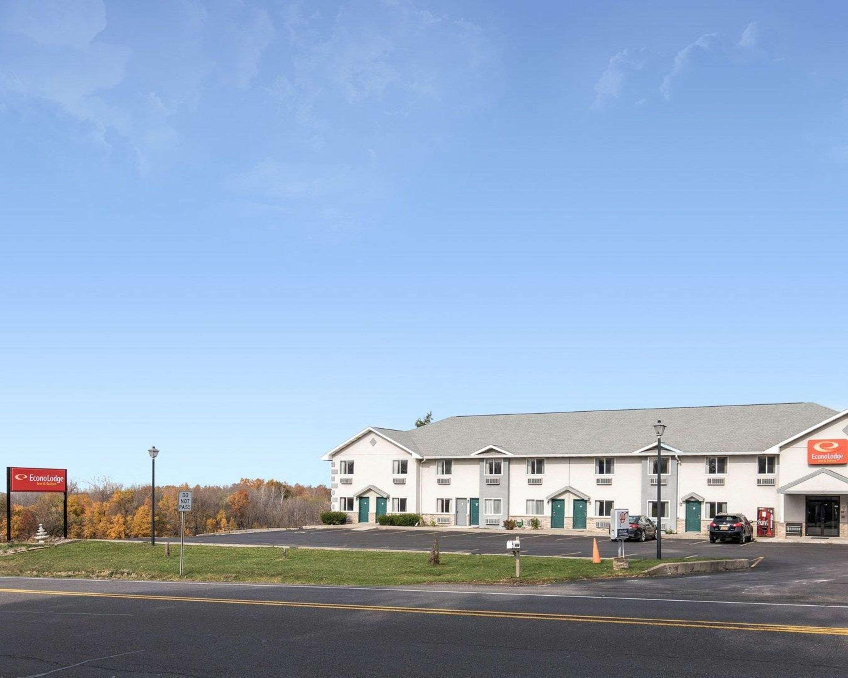 Econo Lodge Inn & Suites Canandaigua Zewnętrze zdjęcie