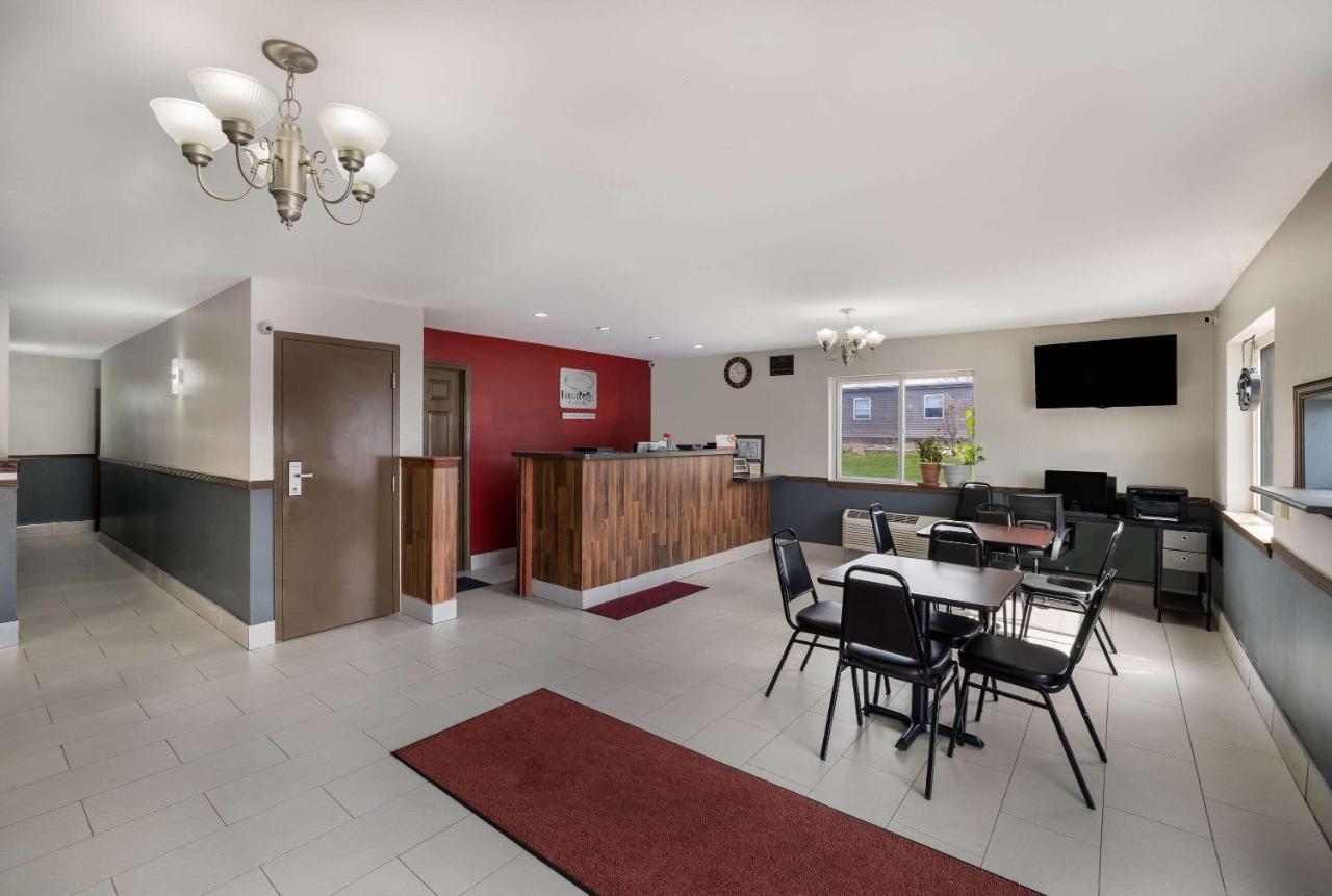 Econo Lodge Inn & Suites Canandaigua Zewnętrze zdjęcie