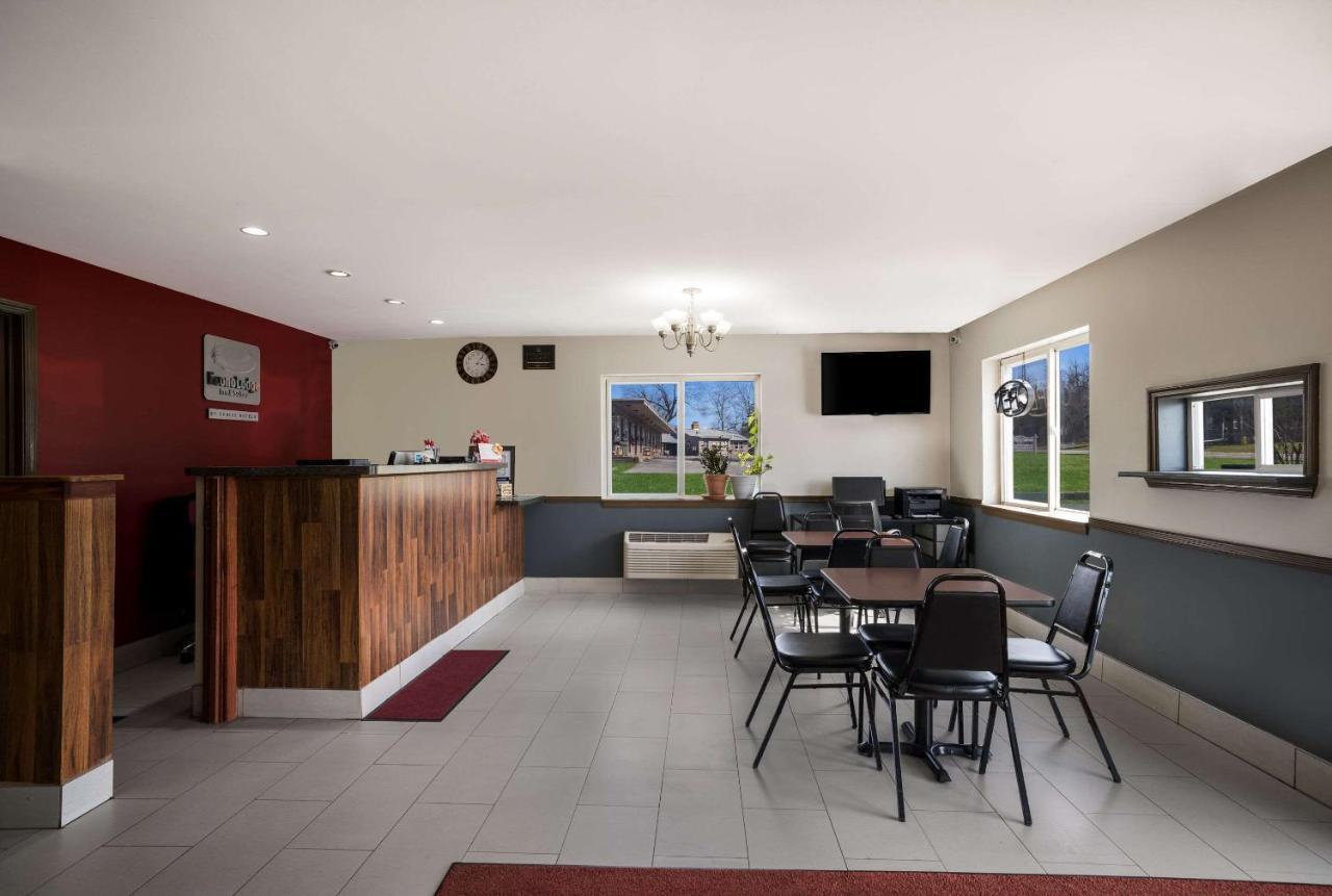 Econo Lodge Inn & Suites Canandaigua Zewnętrze zdjęcie