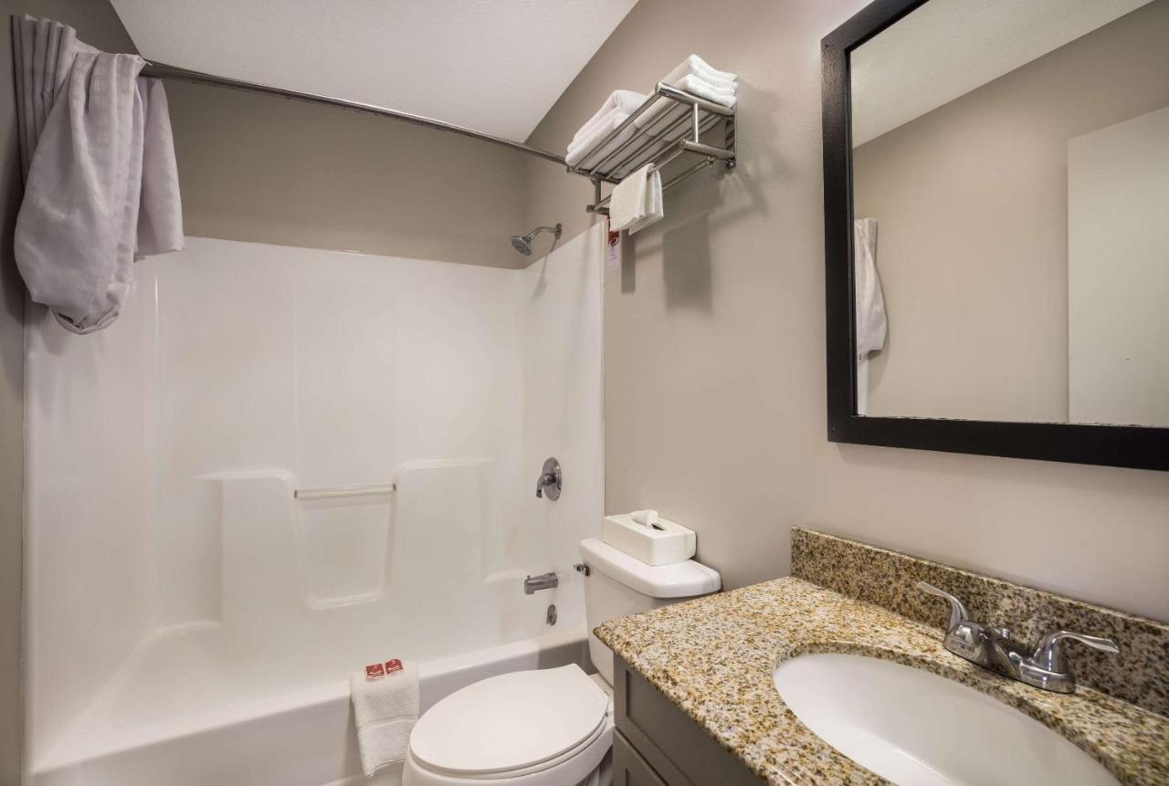 Econo Lodge Inn & Suites Canandaigua Zewnętrze zdjęcie