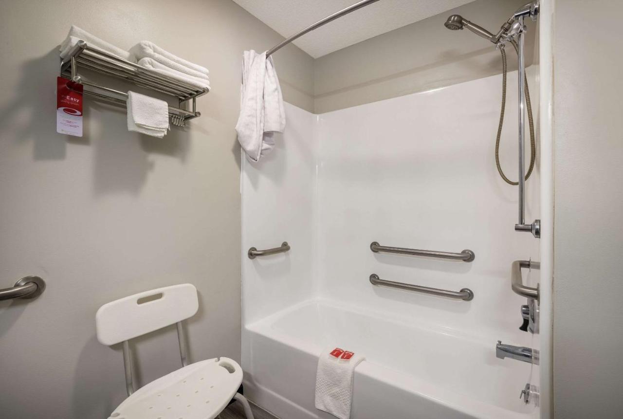 Econo Lodge Inn & Suites Canandaigua Zewnętrze zdjęcie