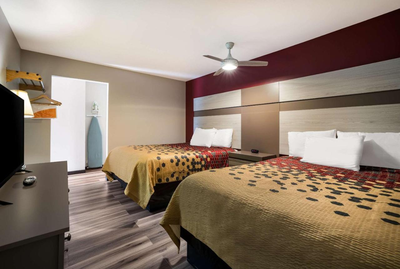 Econo Lodge Inn & Suites Canandaigua Zewnętrze zdjęcie