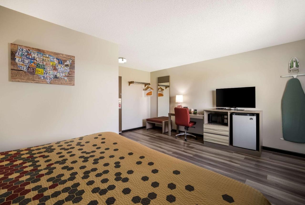Econo Lodge Inn & Suites Canandaigua Zewnętrze zdjęcie