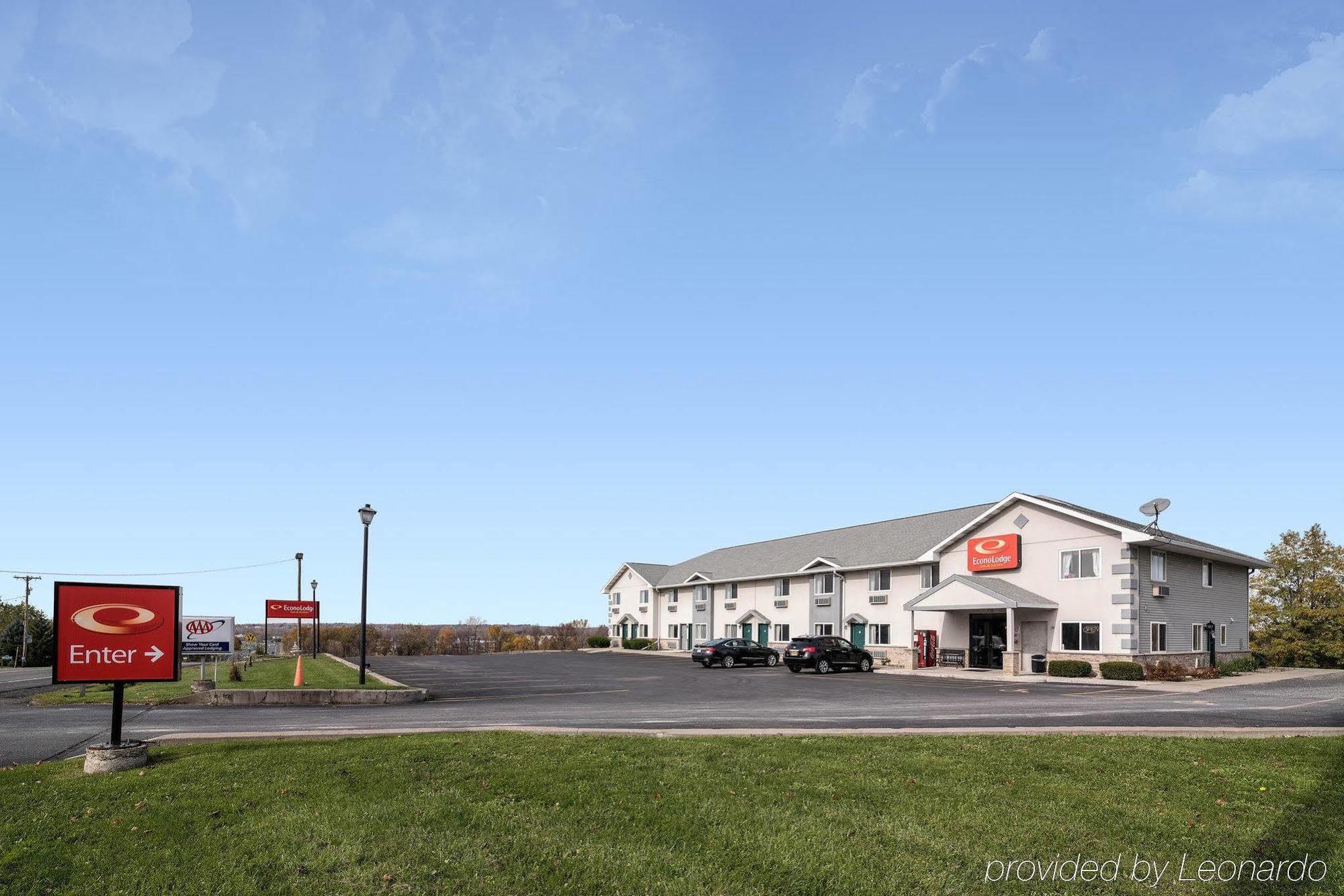 Econo Lodge Inn & Suites Canandaigua Zewnętrze zdjęcie