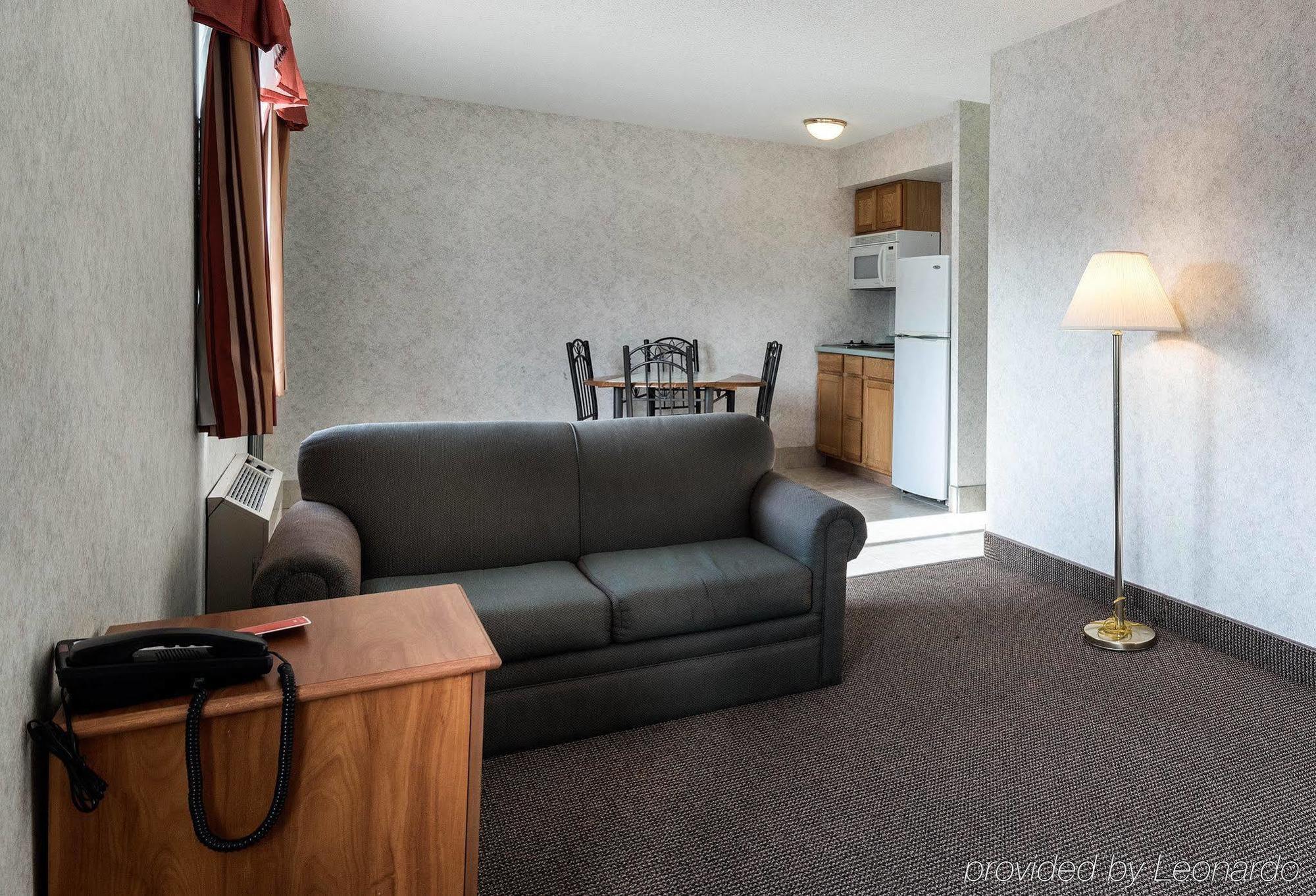 Econo Lodge Inn & Suites Canandaigua Zewnętrze zdjęcie